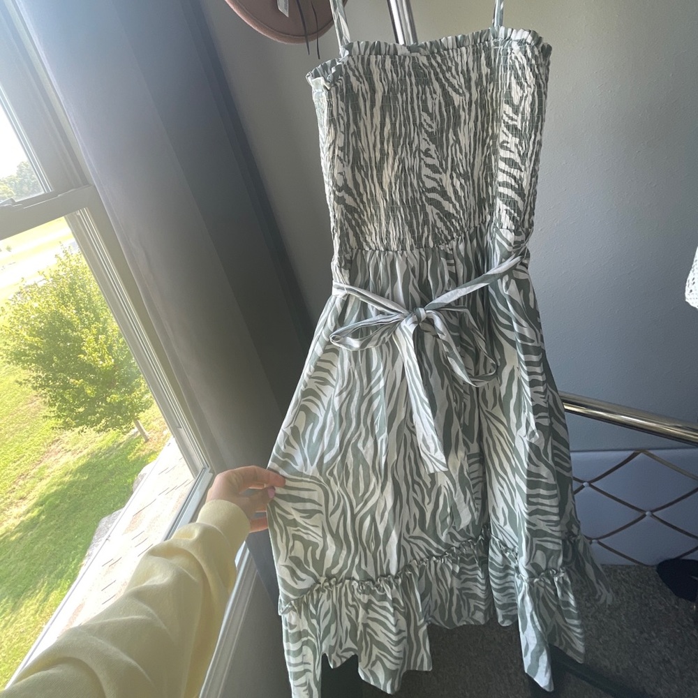 Pixi & ivy zebra stripped sundress